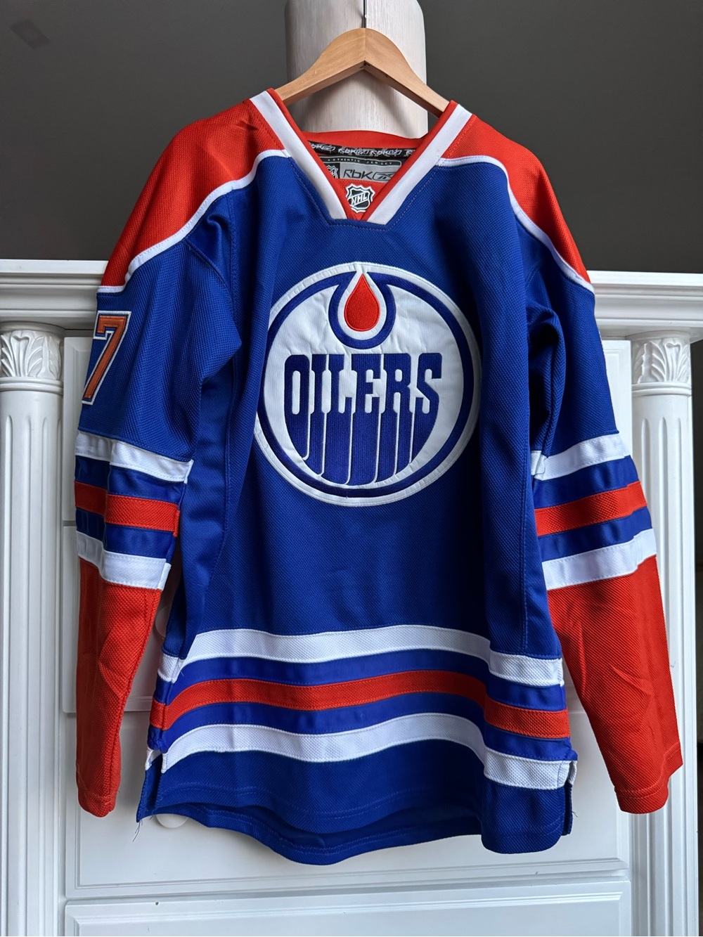 Reebok Edmonton Oilers Connor McDavid #97 NHL Hockey Jersey – Made in Canada – C - Picture 7 of 8
